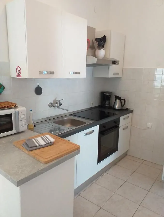 Apartments Jakov Starigrad