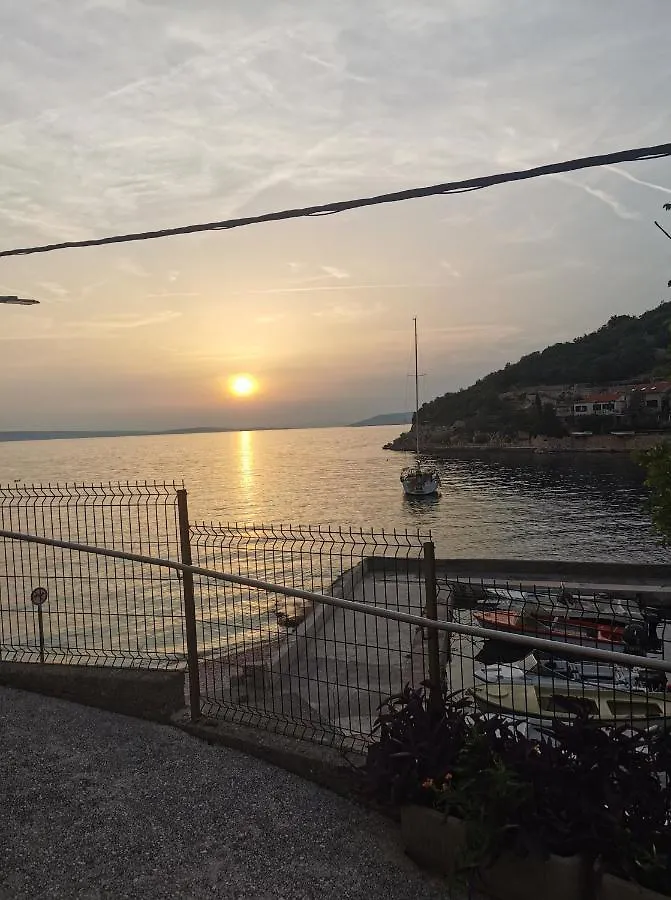 Apartments Jakov Starigrad