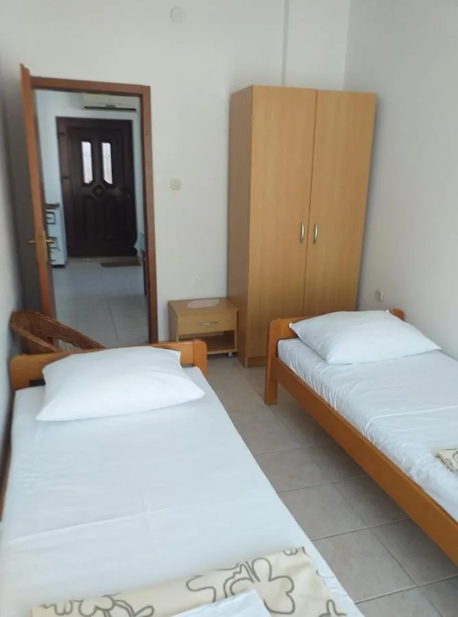 Apartments Jakov Starigrad  Croatia