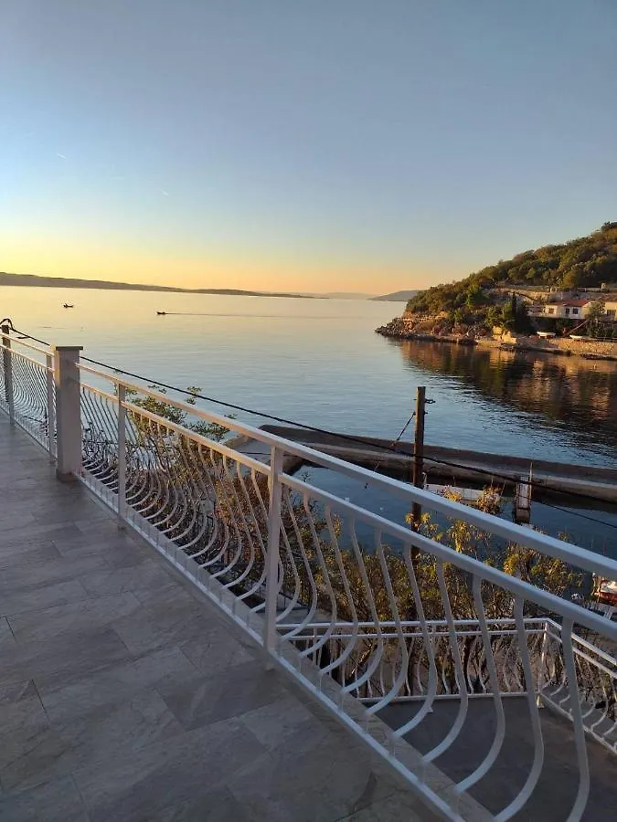 Apartments Jakov Starigrad