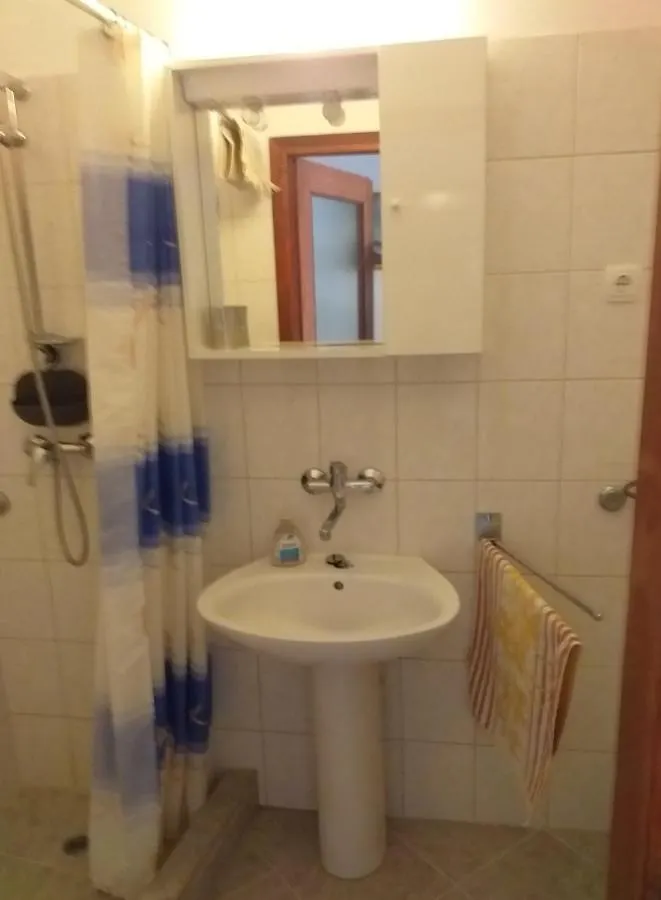 Apartments Jakov Starigrad  Kroatien