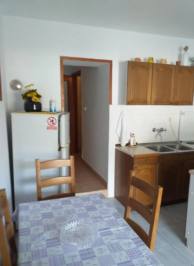 Apartments Jakov Starigrad